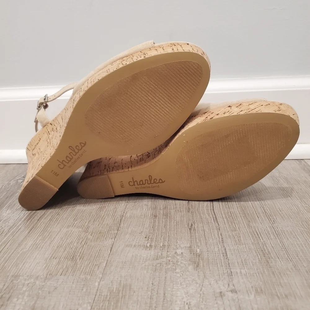 NEW Charles David Lambert Beige Wedge Sandals
